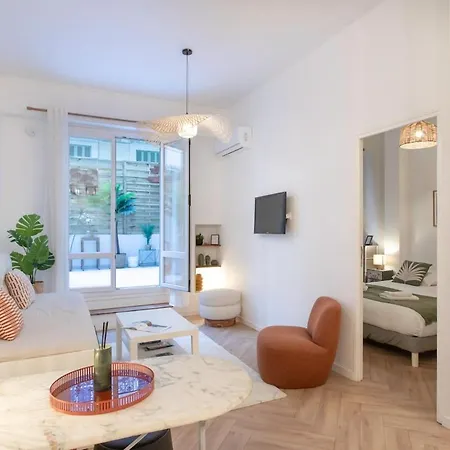 Lägenhet #55 Staywizus - Sun Terrace Ac & Wifi 10mins Walk To Sea & Oldtown *
