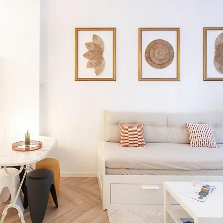#55 Staywizus - Sun Terrace Ac & Wifi 10mins Walk To Sea & Oldtown Lägenhet *